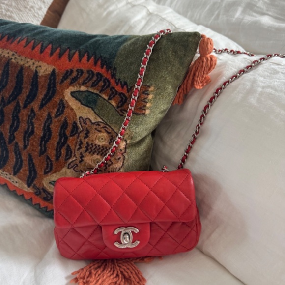 Vintage Chanel mini single flap in RED - Picture 7 of 9